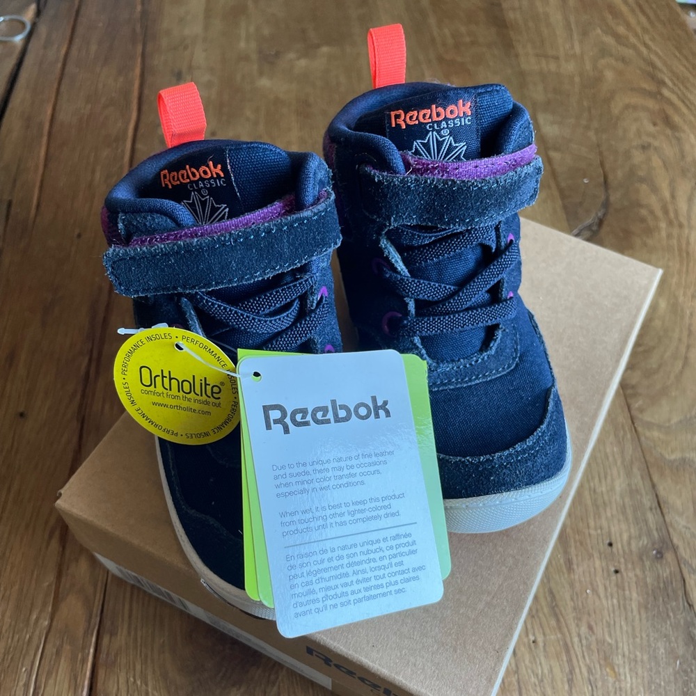 🆕 Reebok vintage style toddler boots